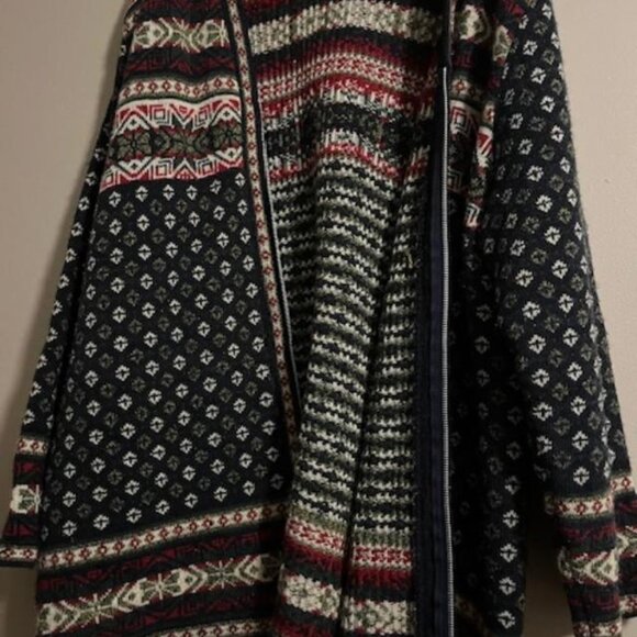 Casual Elements sweater - Picture 3 of 5